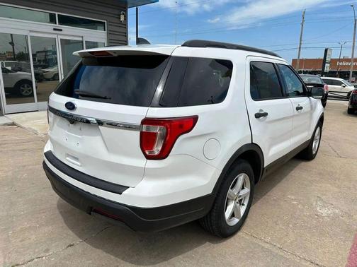 Oxford White 2018 Ford Explorer Sport