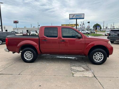 Maroon 2018 Nissan Frontier SV