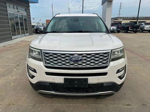 White Platinum Metallic Tri-Coat 2017 Ford Explorer sport