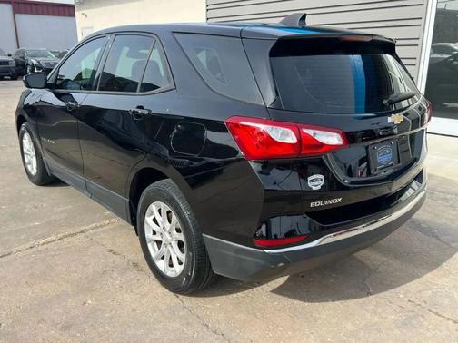 Mosaic Black Metallic 2018 Chevrolet Equinox LS