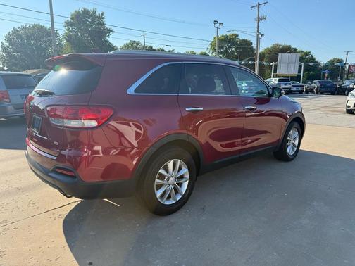 2016 Kia Sorento LX