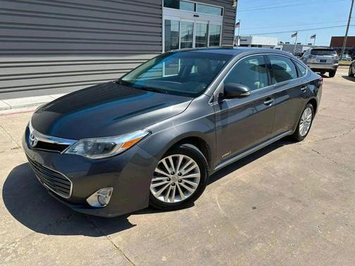 Gray 2015 Toyota Avalon Hybrid Limited Sedan