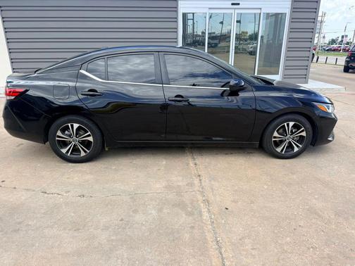 Super Black 2022 Nissan Sentra SV