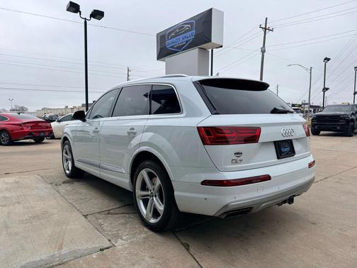 2019 Audi Q7 55 Prestige