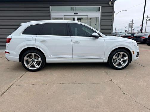 2019 Audi Q7 55 Prestige