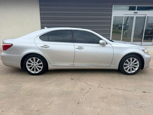 Mercury Metallic 2010 Lexus LS 460 Base