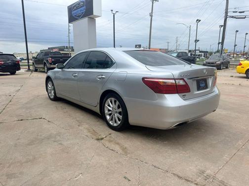 Mercury Metallic 2010 Lexus LS 460 Base