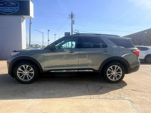 Silver Spruce Metallic 2020 Ford Explorer XLT