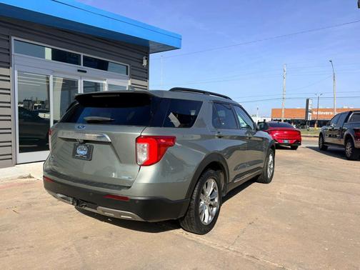 Silver Spruce Metallic 2020 Ford Explorer XLT