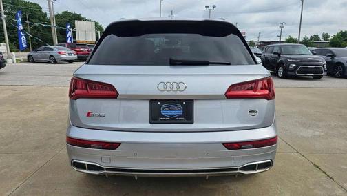 Florett Silver Metallic 2018 Audi SQ5 3.0T Prestige