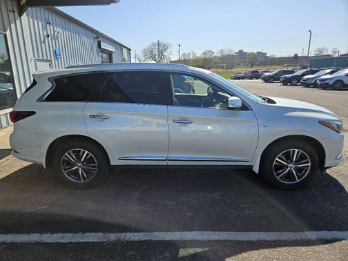 Majestic White 2017 INFINITI QX60 Base