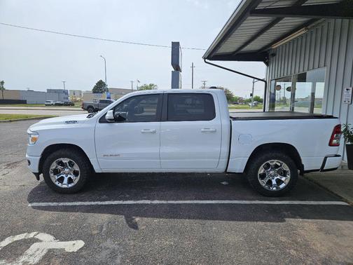 Bright White Clearcoat 2019 RAM 1500 Big Horn