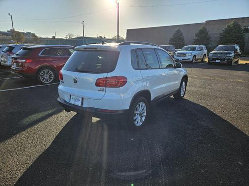 2018 Volkswagen Tiguan Limited 2.0T 4MOTION