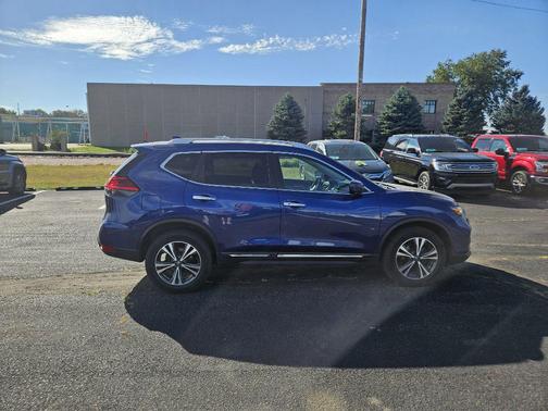 2017 Nissan Rogue SL