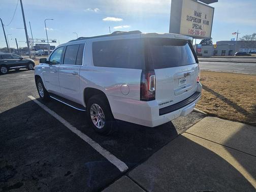 2017 GMC Yukon XL SLT