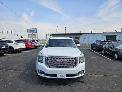 WHITE 2015 GMC Yukon Denali