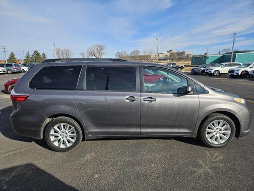 2015 Toyota Sienna XLE