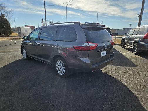 2015 Toyota Sienna XLE