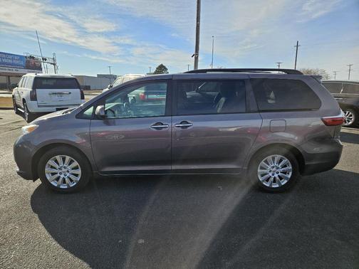 2015 Toyota Sienna XLE