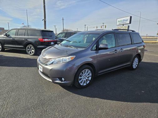 2015 Toyota Sienna XLE