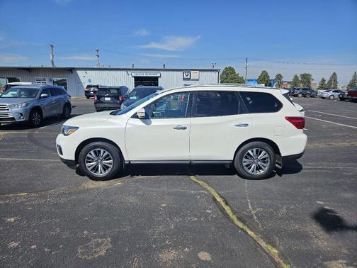2020 Nissan Pathfinder SV 4WD