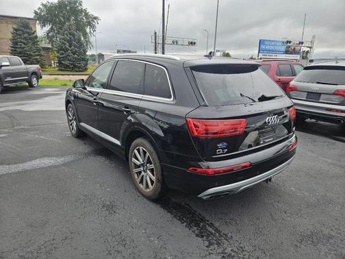 BLACK 2017 Audi Q7 3.0T Prestige