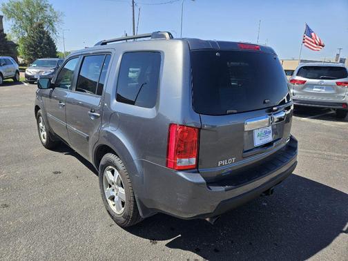 Polished Metal Metallic 2011 Honda Pilot EX-L
