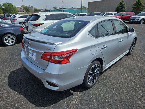 Brilliant Silver Metallic 2016 Nissan Sentra SR