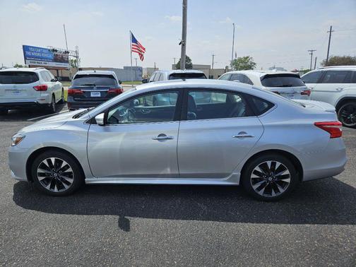 Brilliant Silver Metallic 2016 Nissan Sentra SR