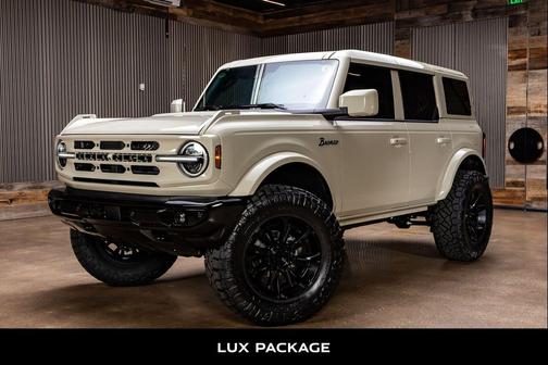 Desert Sand 2026 Ford Bronco Outer Banks