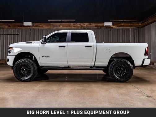 Bright White Clearcoat 2025 RAM 2500 Big Horn Crew Cab 4x4 6'4' Box
