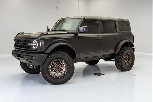 Shadow Black 2023 Ford Bronco Outer Banks