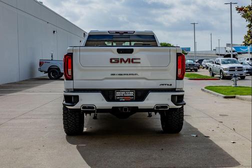 Summit White 2022 GMC Sierra 1500 AT4