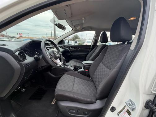 2017 Nissan Rogue Sport SV