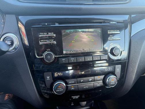 2017 Nissan Rogue Sport SV