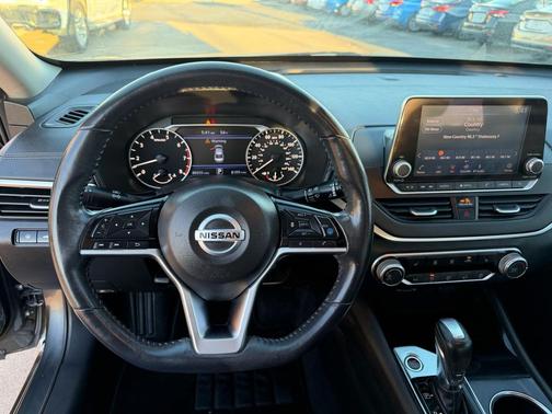 2021 Nissan Altima 2.5 SV