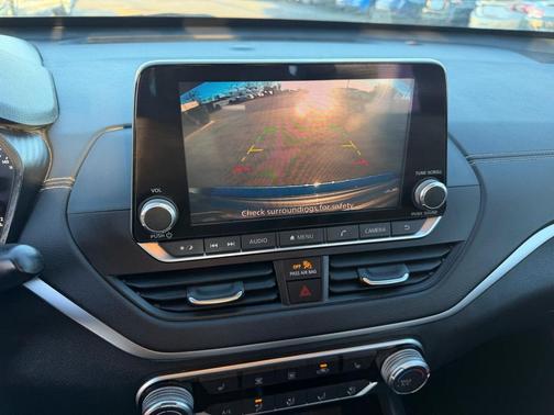 2021 Nissan Altima 2.5 SV