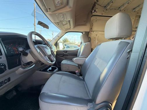 2016 Nissan NV Cargo NV2500 HD S V6