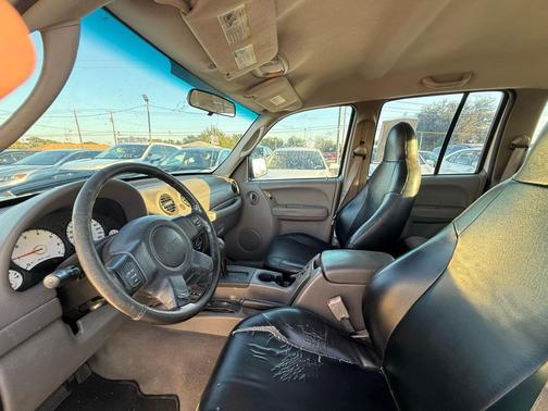 2004 Jeep Liberty Sport