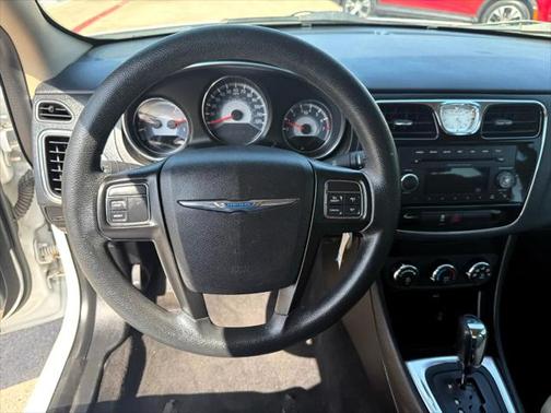 2013 Chrysler 200 LX