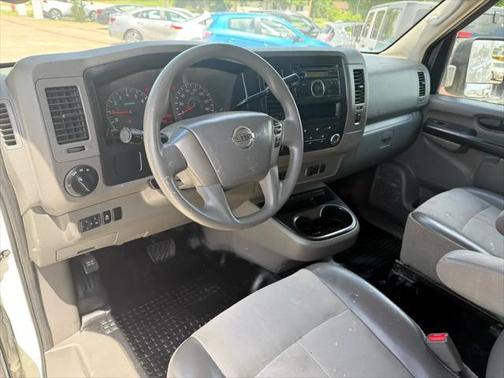 2017 Nissan NV Cargo NV2500 HD SV V6