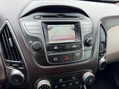 2015 Hyundai TUCSON SE