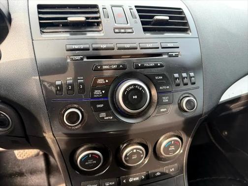 2013 Mazda Mazda3 i Touring