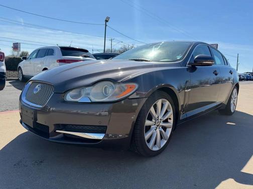 2010 Jaguar XF Premium Luxury
