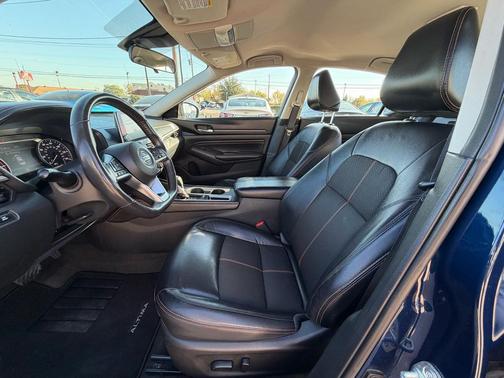 2022 Nissan Altima 2.5 SR