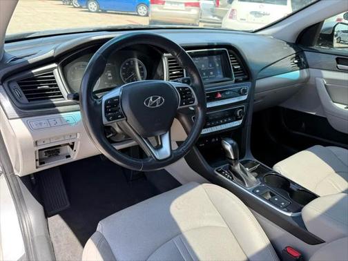 2019 Hyundai SONATA Limited