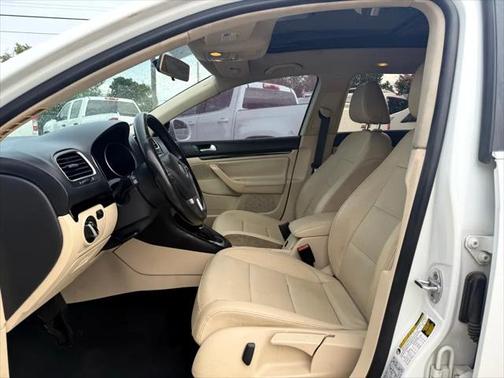 2014 Volkswagen Jetta SportWagen DSG TDI w/Sunroof & Nav