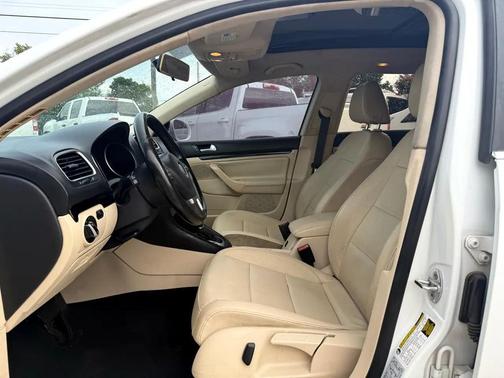2014 Volkswagen Jetta SportWagen DSG TDI w/Sunroof & Nav