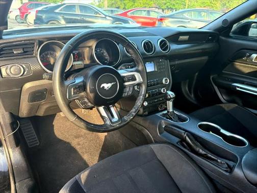 2021 Ford Mustang EcoBoost