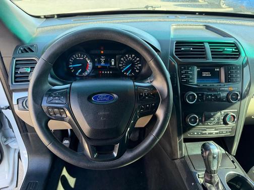 2018 Ford Explorer Base